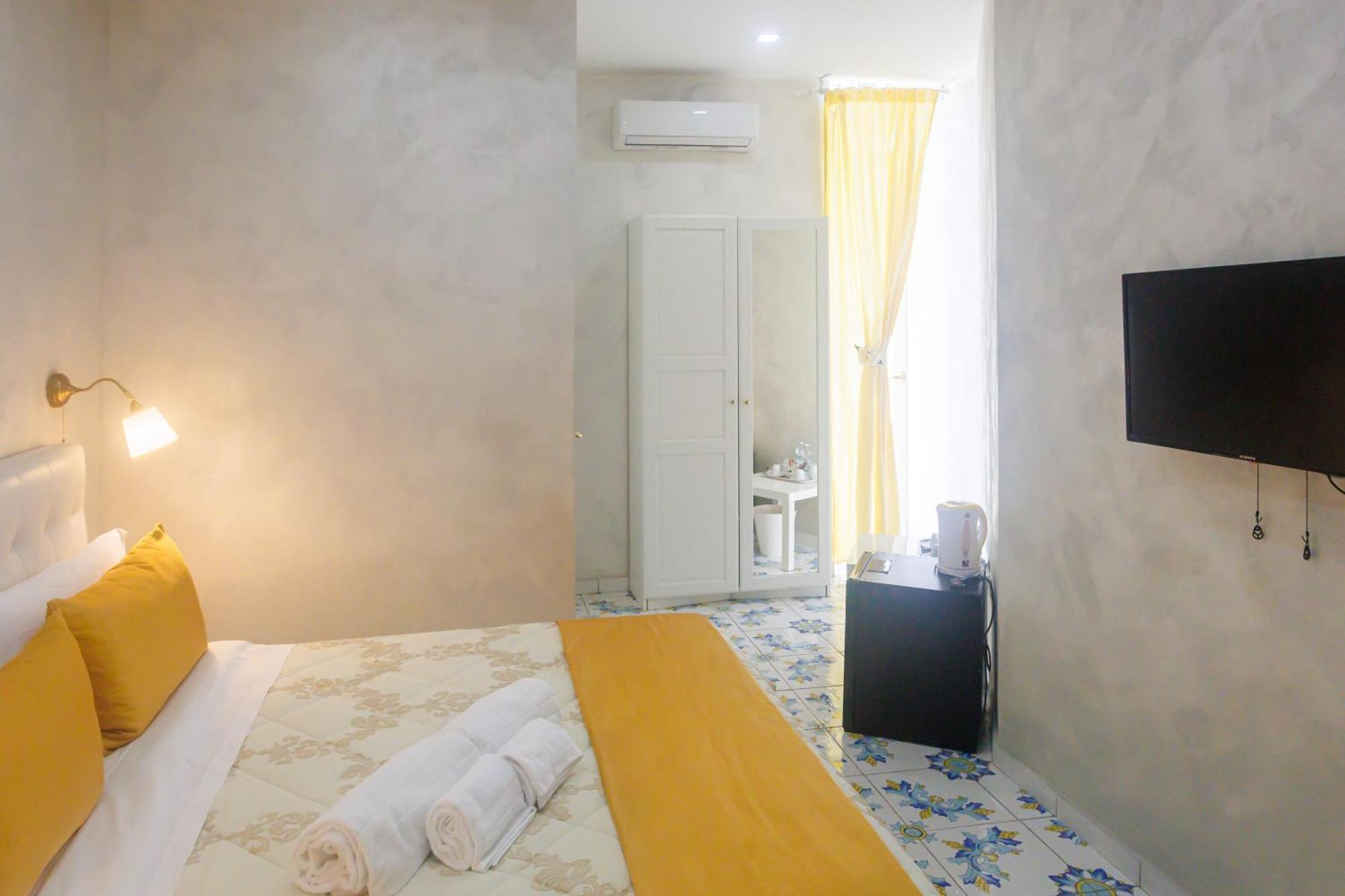 Alma Adry Bed & Breakfast Naples Exterior photo